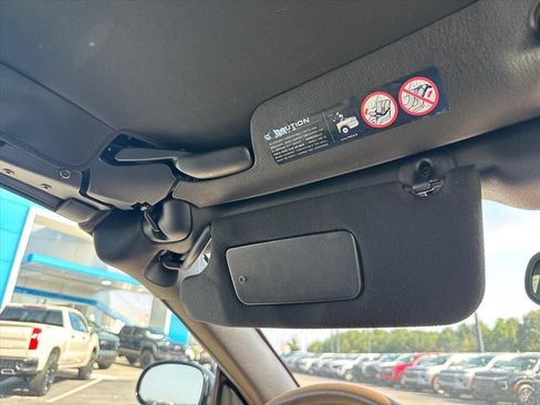 Used 2004 Chrysler Sebring LXi FWD image 26