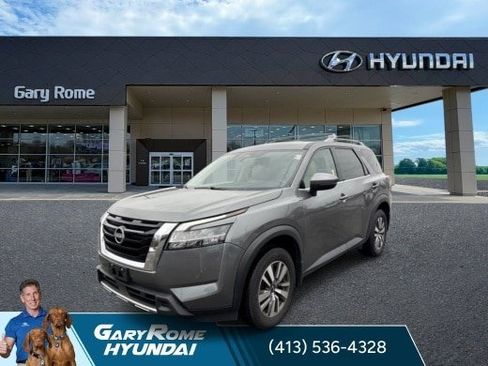 Used 2024 Nissan Pathfinder SL AWD/4WD image 1