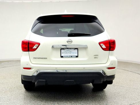 Used 2019 Nissan Pathfinder SV w/ SV All Weather Package AWD/4WD image 6
