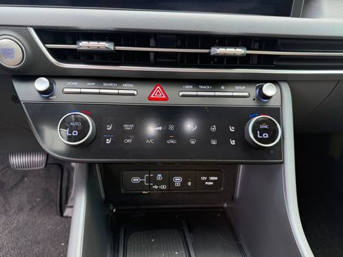 Certified 2025 Hyundai Sonata Limited FWD image 19