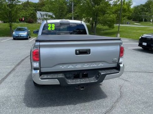 Certified 2023 Toyota Tacoma TRD Off-Road AWD/4WD image 7