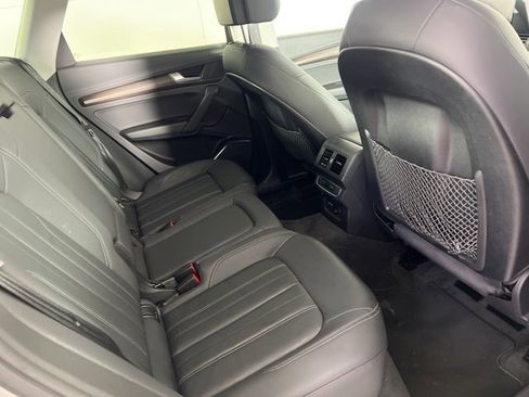 Used 2023 Audi Q5 2.0T Premium w/ Convenience Package image 15