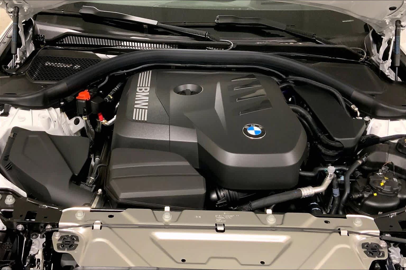 New 2026 BMW 330i xDrive Sedan w/ M Sport Package AWD/4WD image 13
