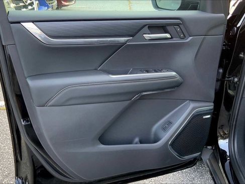 New 2025 GMC Acadia Elevation image 10