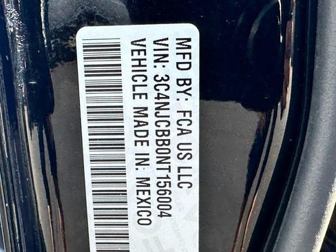 Used 2022 Jeep Compass Latitude w/ Convenience Group FWD image 19