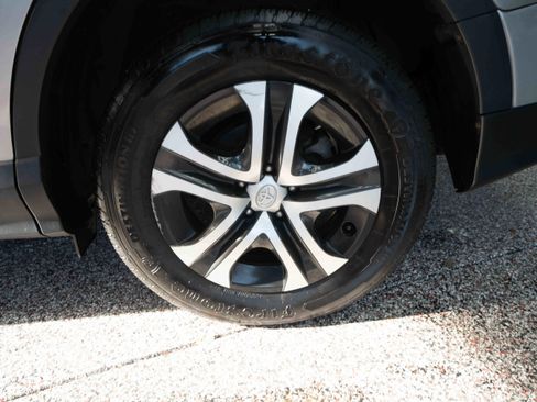 Used 2016 Toyota RAV4 LE image 29