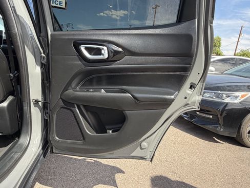 Used 2023 Jeep Compass Latitude AWD/4WD image 13