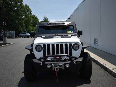 Used 2020 Jeep Gladiator Sport w/ Quick Order Package 24S AWD/4WD image 2