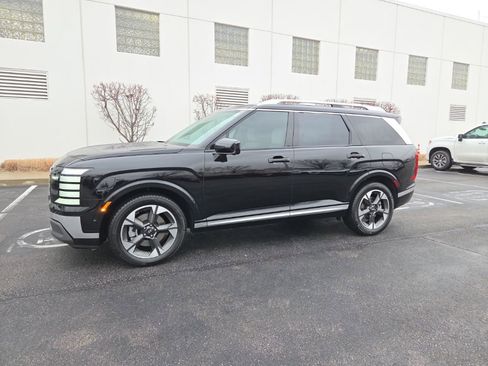 Used 2026 Hyundai Palisade Limited image 2