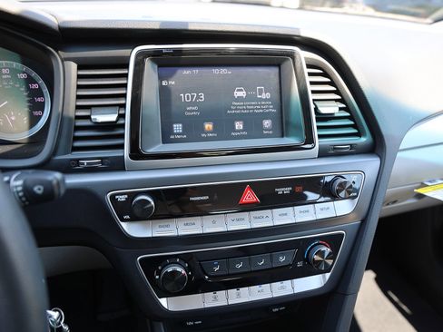 Used 2019 Hyundai Sonata SE FWD image 21