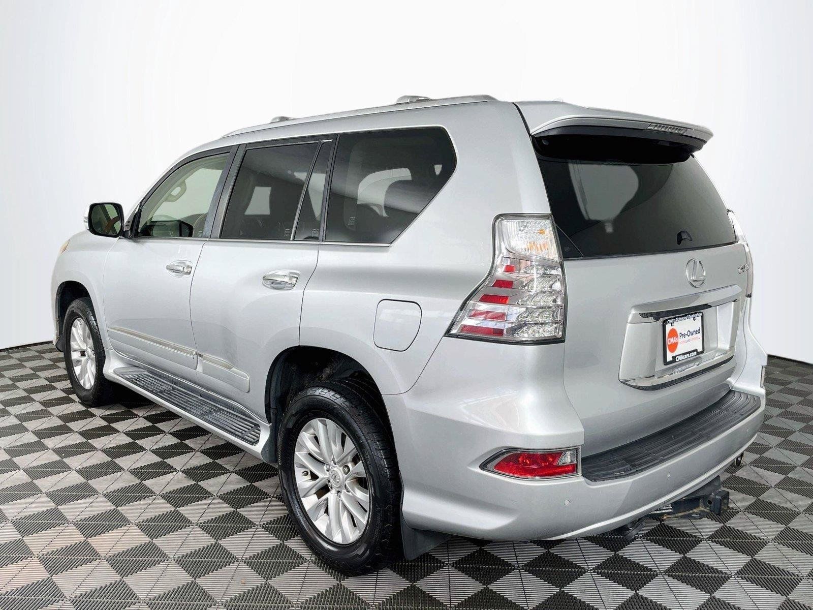 Used 2015 Lexus GX 460 w/ Premium Package AWD/4WD image 6