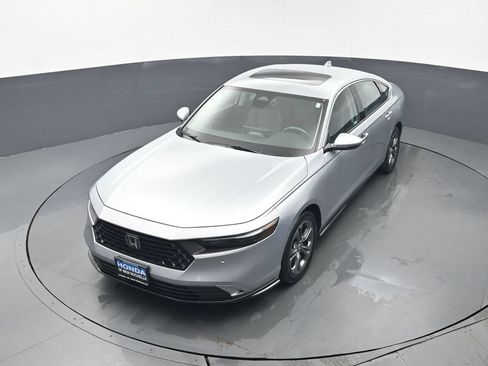 Used 2024 Honda Accord EX-L image 37
