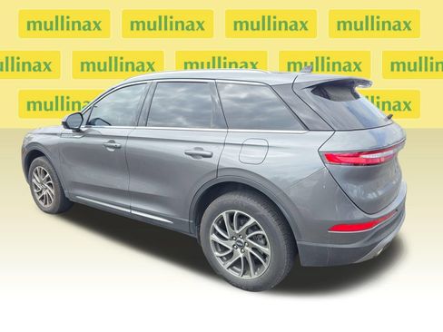Used 2021 Lincoln Corsair AWD w/ Rear Removable Package Tray image 10