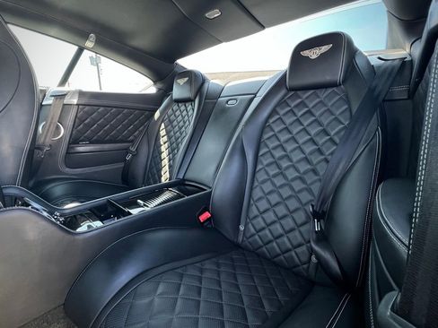 Used 2016 Bentley Continental GT image 19