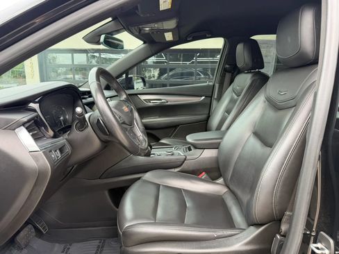 Used 2022 Cadillac XT5 Luxury w/ LPO, ONYX Package FWD image 15