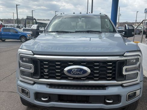 Used 2024 Ford F450 Limited w/ FX4 Off-Road Package image 3