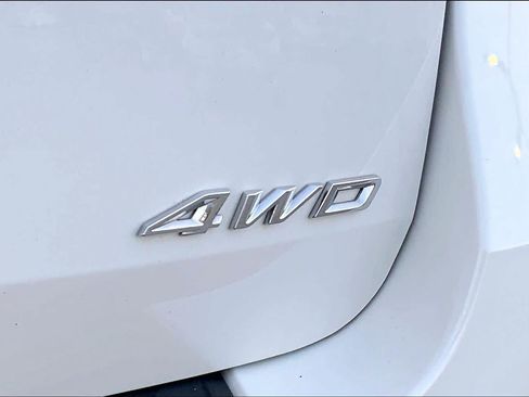 Used 2025 Ford Explorer ST-Line w/ ST-Line Street Pack AWD/4WD image 8