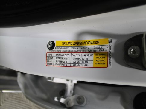 Used 2018 Chevrolet Suburban Premier image 42