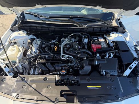 Used 2025 Nissan Altima 2.5 SV image 32