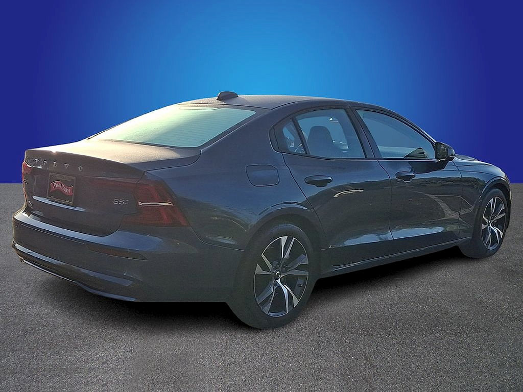 Used 2024 Volvo S60 B5 Plus AWD/4WD image 4