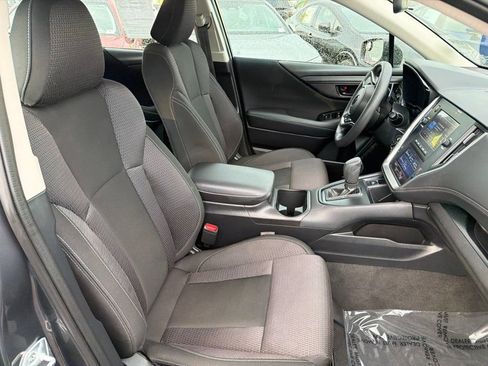 Used 2024 Subaru Outback AWD/4WD image 11