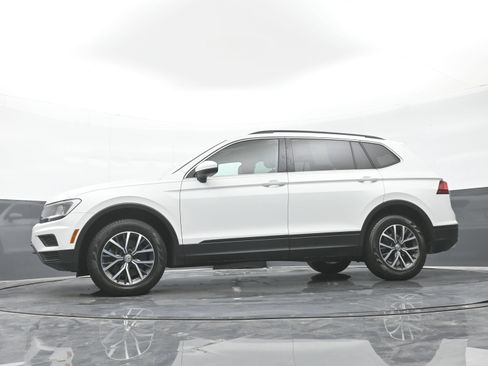 Used 2019 Volkswagen Tiguan SE w/ Panoramic Sunroof Package AWD/4WD image 44