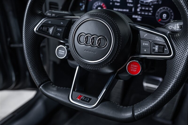 Used 2018 Audi R8 V10 RWD image 45