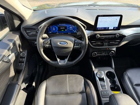 Used 2021 Ford Escape Titanium AWD/4WD image 25