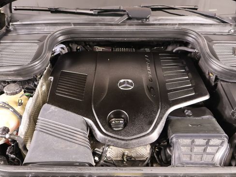 Used 2021 Mercedes-Benz GLS 450 4MATIC image 21