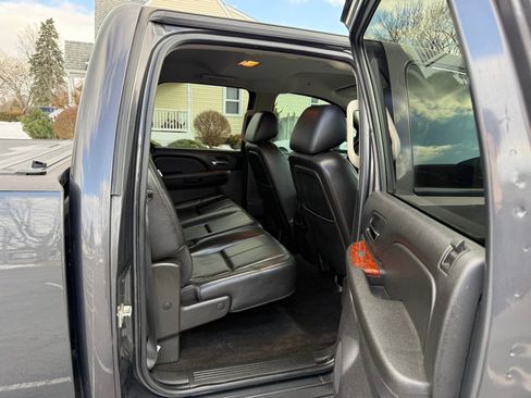 Used 2011 Chevrolet Silverado 2500 LTZ w/ LTZ Plus Package image 8