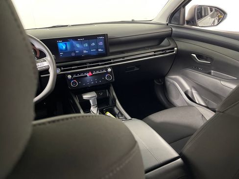 Certified 2025 Hyundai Tucson SEL FWD image 17