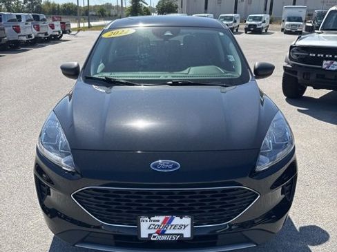 Used 2022 Ford Escape SE w/ Convenience Package image 1