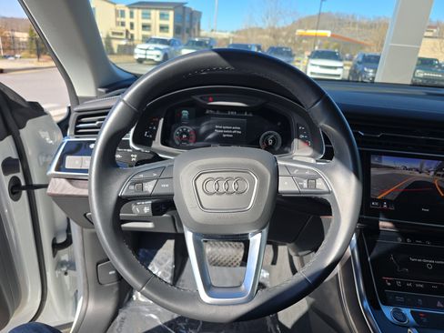 Used 2023 Audi Q8 Premium Plus image 27