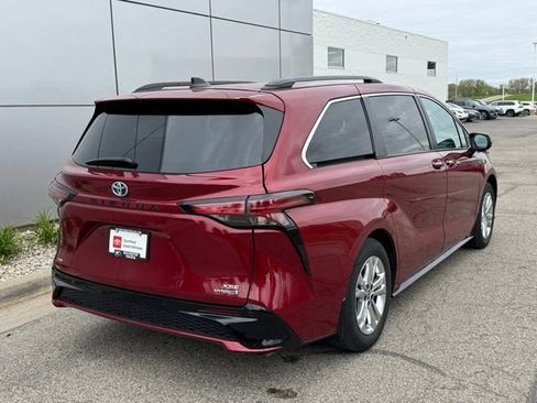 Certified 2022 Toyota Sienna XSE w/ XSE Plus Package AWD/4WD image 42
