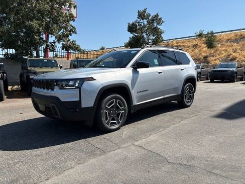New 2026 Jeep Cherokee Laredo AWD/4WD image 3