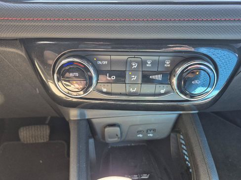 Used 2025 Chevrolet TrailBlazer RS w/ Convenience Package AWD/4WD image 6