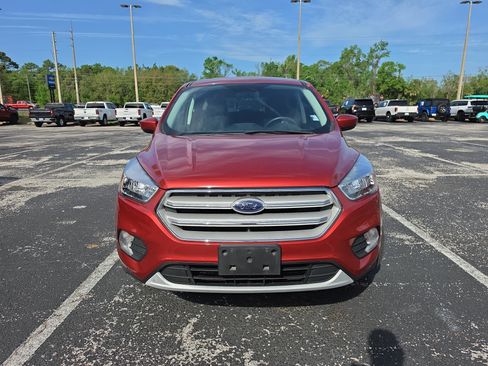 Used 2019 Ford Escape SE image 8