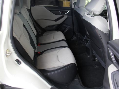 Used 2020 Subaru Forester Premium w/ Alloy Wheel Package image 28