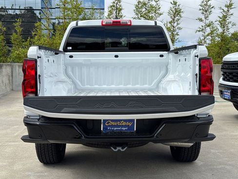 New 2026 Chevrolet Colorado W/T w/ WT Convenience Package II image 7