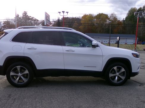 Used 2020 Jeep Cherokee Limited image 14
