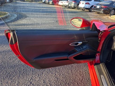 Used 2019 Porsche 718 Cayman S image 10