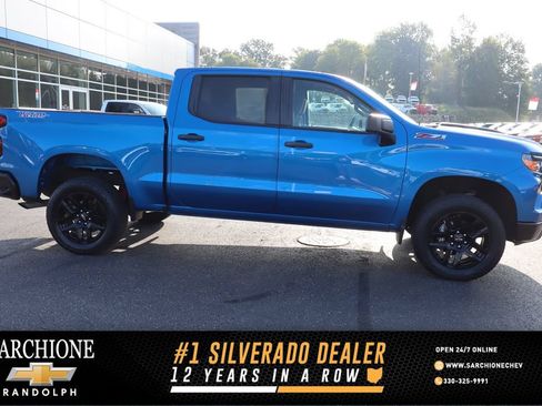 Used 2023 Chevrolet Silverado 1500 Custom Trail Boss AWD/4WD image 1