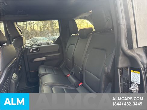Used 2021 Ford Bronco Badlands image 11