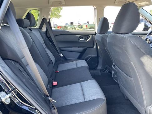 Used 2025 Nissan Rogue SV FWD image 27