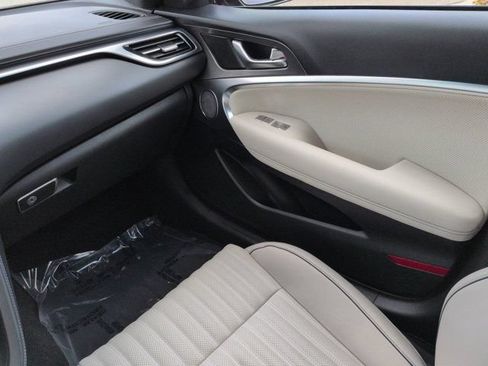 Used 2025 Genesis G70 2.5T w/ Sport Prestige Package RWD image 16