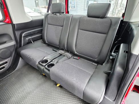 Used 2005 Honda Element EX image 17