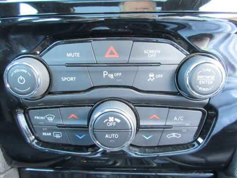 Used 2023 Chrysler 300 S w/ Comfort Group RWD image 35