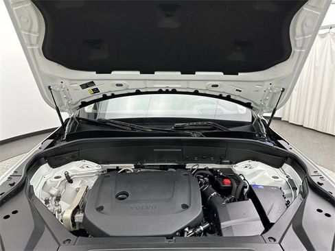 Certified 2024 Volvo XC90 B6 Ultimate image 27