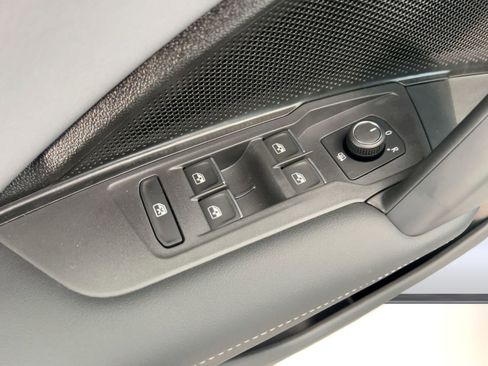 New 2026 Volkswagen Tiguan SE R-Line image 13