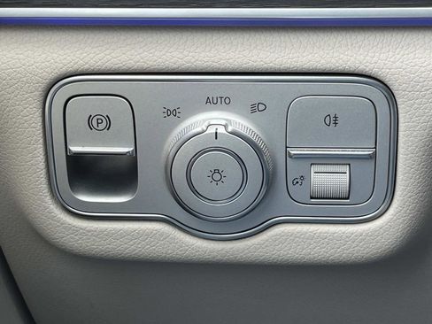 Used 2025 Mercedes-Benz GLE 350 4MATIC image 25